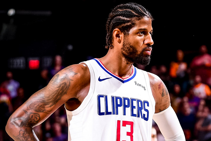 开云中国体育平台入口赛地聚焦：西甲清晨热度飙升，勒沃库森官宣签约，媒体盛赞，赛程密集仍需轮换的简单介绍