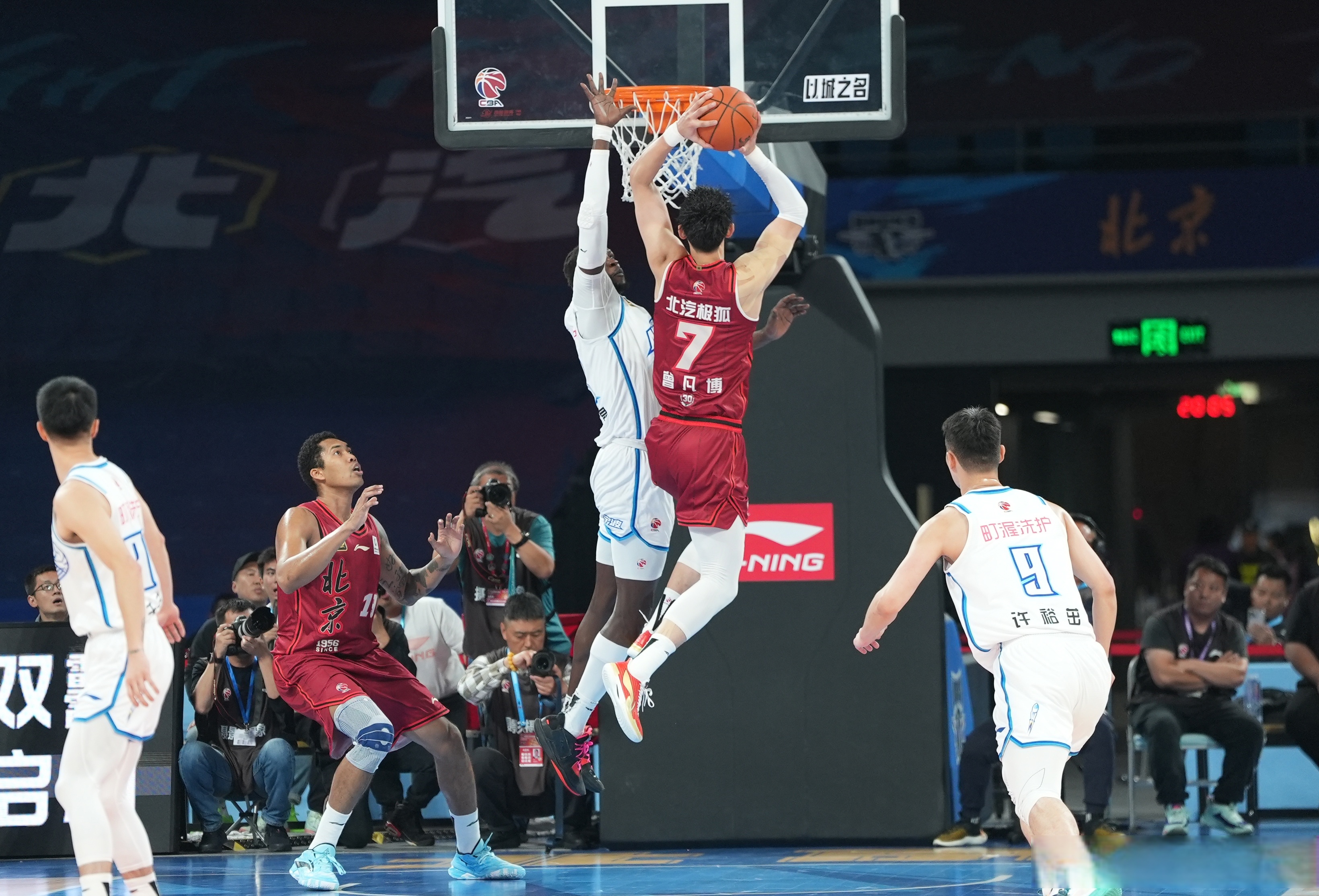 Kaiyun平台账号登录金州勇士训练开放日，冲刺阶段绝杀压哨引欢呼，CBA常规赛在即，赛季目标并未改变的简单介绍