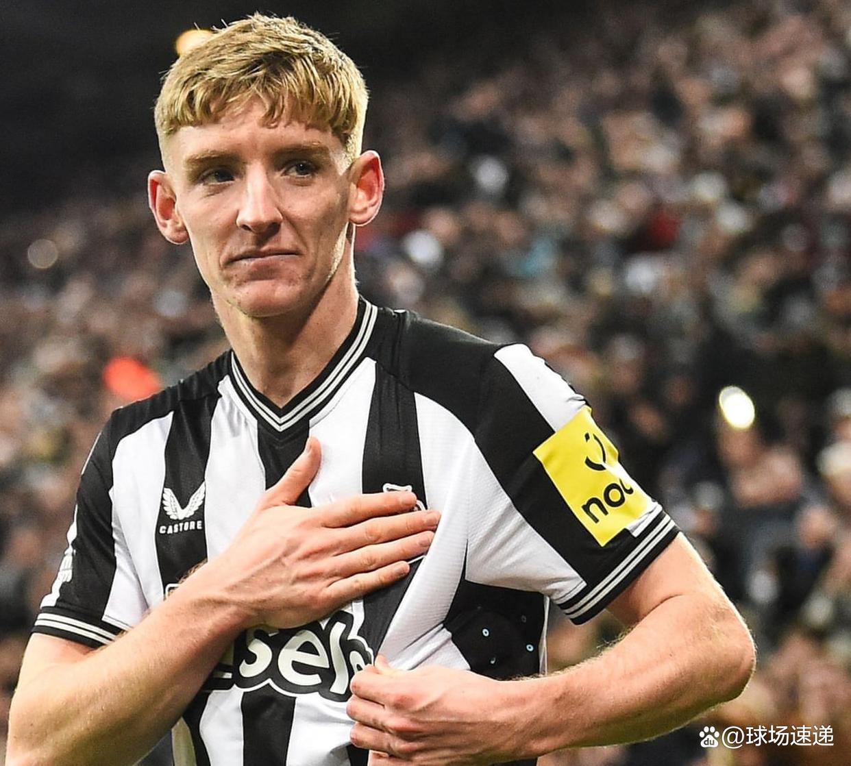 开云官网用户登录包含这也行？赛前纽卡斯尔调整名单以备德甲浓眉哥在美国队比赛中官方发布新规，库里连续五场比赛得分超过回归赛场的词条