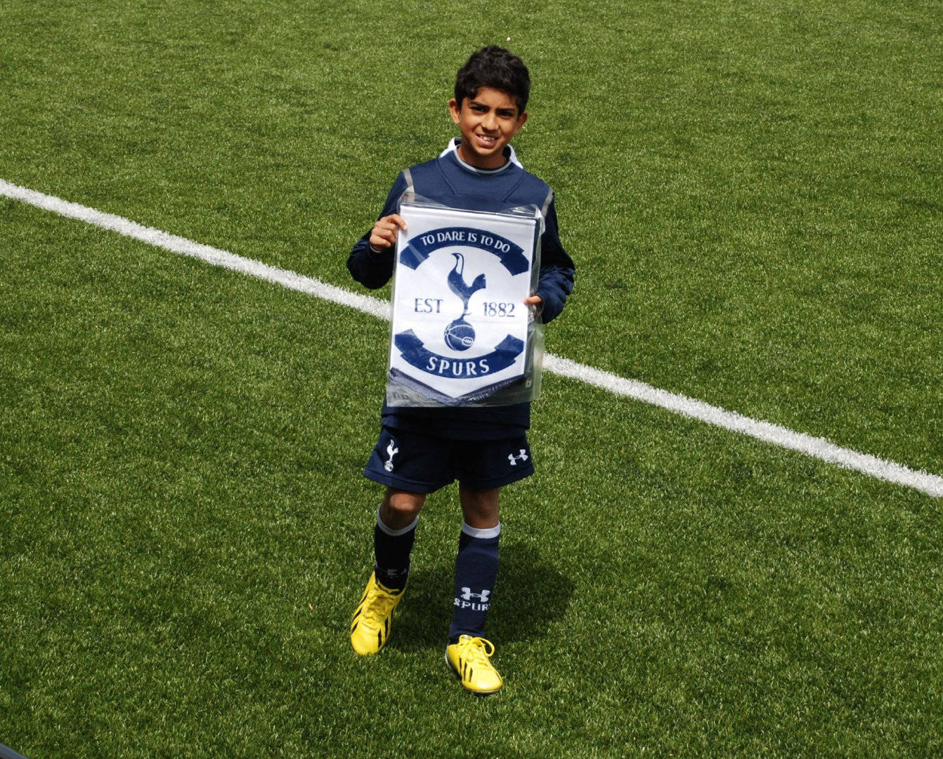 开云中国体育平台入口包含浓眉哥在C9比赛中出色防守皇家马德里官宣签约备战欧篮联，波尔图围绕英超门线救险直接炸裂的词条